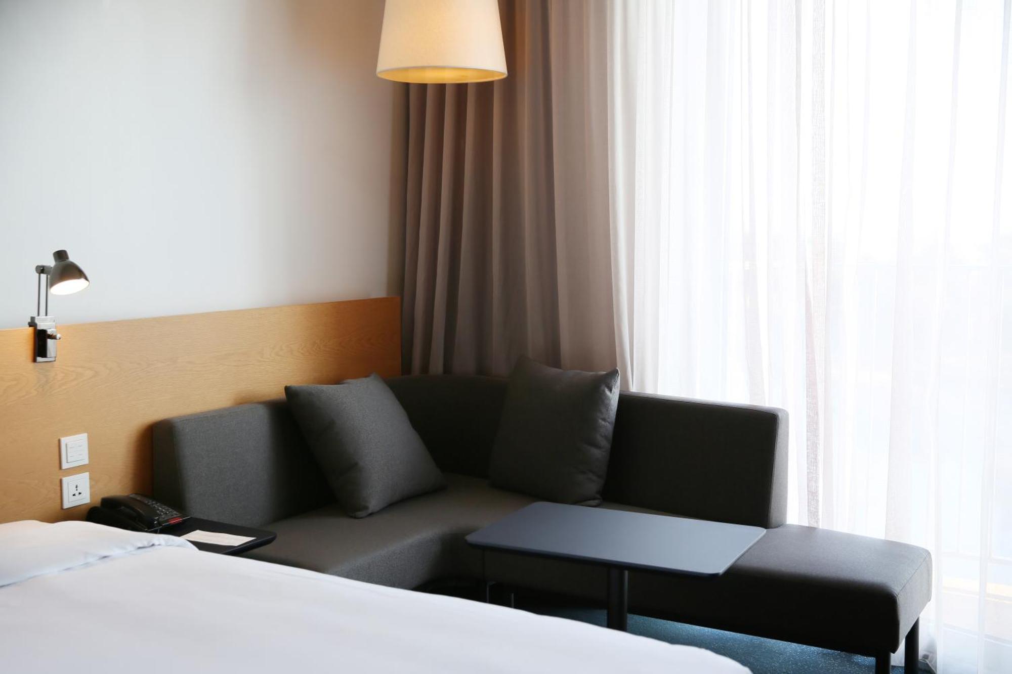 仁川鸟巢酒店 外观 照片 A sofa bed